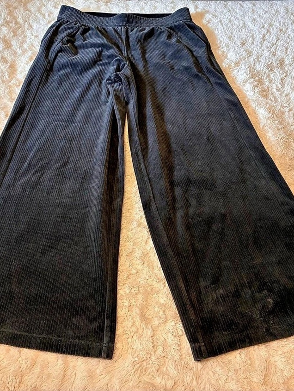lululemon Wide Leg Pants in Black